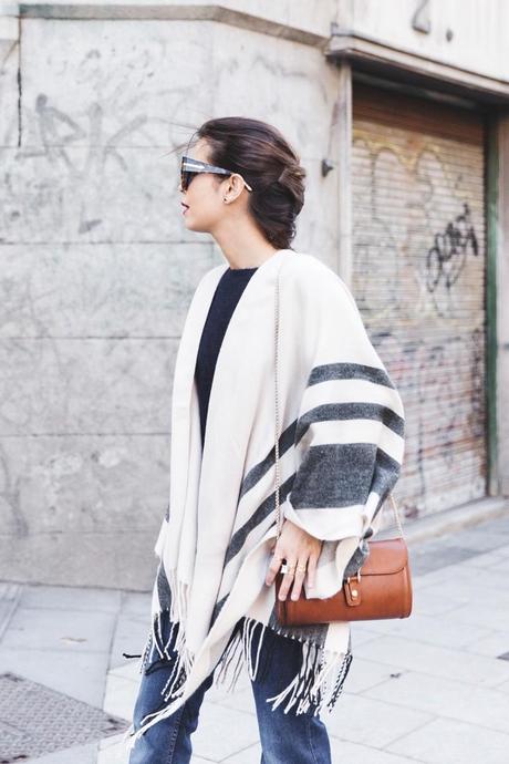 Stripe_Cape_Asos-Flare_Jeans-Outfit-Street_Style-1