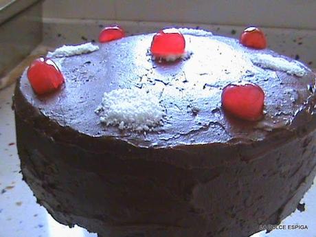 TARTA SACHER CON GRANADAS. RETO COLOR Y SABOR DE TEMPORADA. ¡ A LA RICA GRANADA !