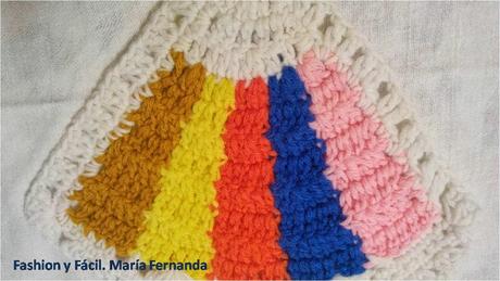Una pastilla  en abanico a crochet (A crocheted fan sample)