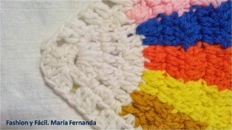 Una pastilla  en abanico a crochet (A crocheted fan sample)