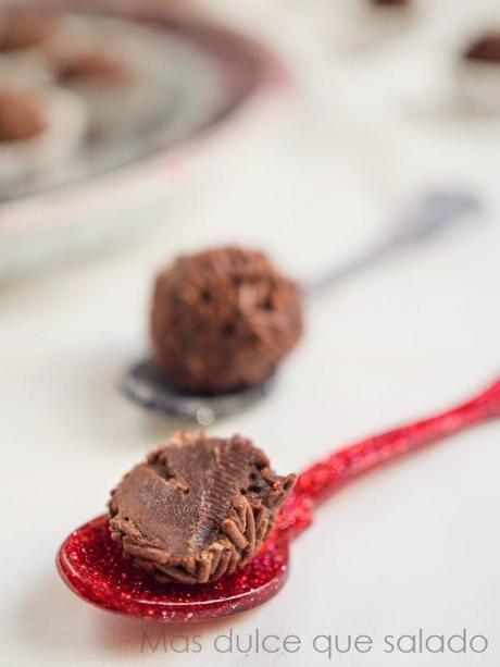 Trufas de chocolate y turrón