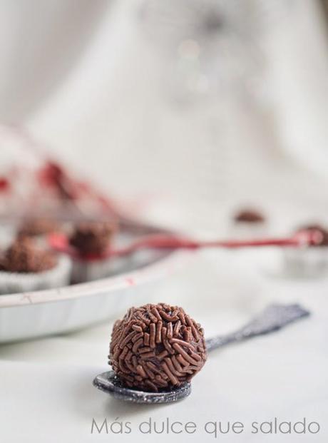 Trufas de chocolate y turrón