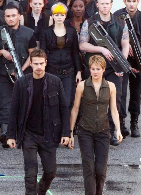 Divergente La Serie: Insurgente - nuevas fotos de Shailene y Theo en el set