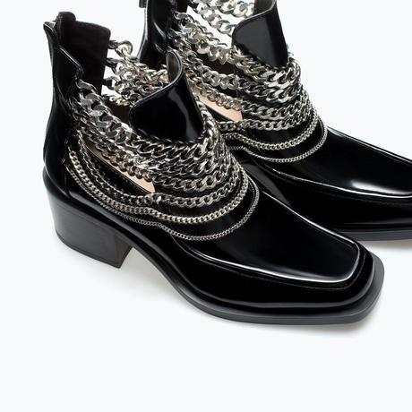 Imagen 5 de BOTÍN CADENAS de Zara