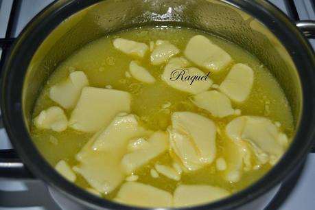 Turrón de Coco con Chocolate Negro y Bombones