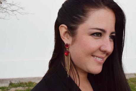 Black jumpsuit, a good choice for Xmas Eve