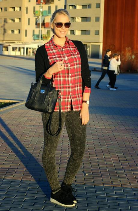 Camisa de leñador y zapatillas