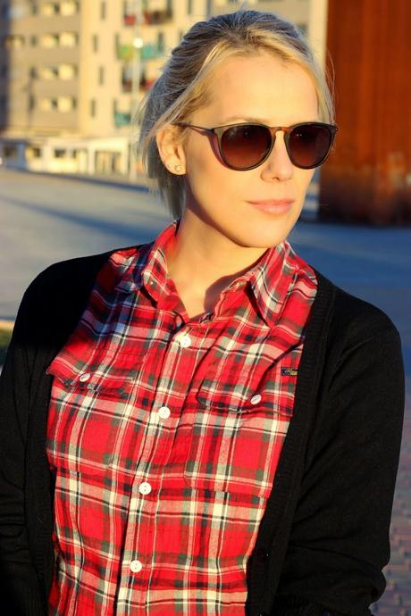 Camisa de leñador y zapatillas