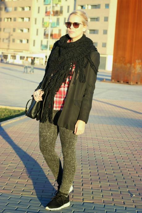 Camisa de leñador y zapatillas