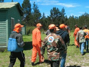 La entrega gigante de los voluntarios de la Defensa Civil.