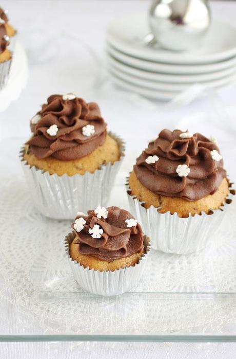 Cupcakes de Higos y Crema Chantilly de Chocolate para Navidad