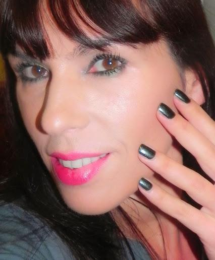 Inspiración fiestas: Imperial Green (look, outfit y manicura)