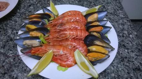 COMO COCER GAMBONES Y MEJILLONES