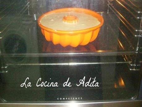 Bizcocho de almendras con cobertura de candy melts