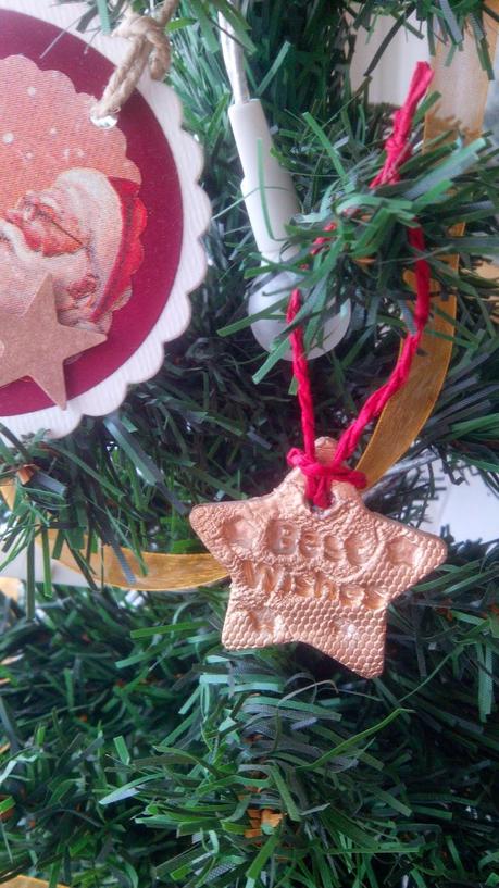 DIY: estrellas para el árbol de Navidad con pasta de modelar.