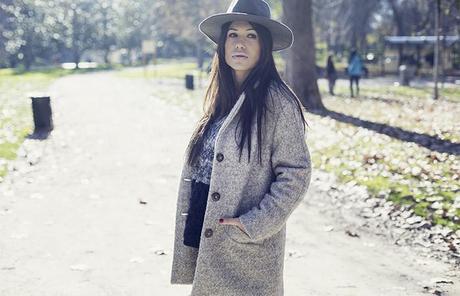 street style barbara crespo grey pepe jeans red boots fashion blogger outfit blog de moda street style barbara crespo grey pepe jeans red boots fashion blogger outfit blog de moda