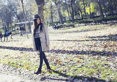street style barbara crespo grey pepe jeans red boots fashion blogger outfit blog de moda street style barbara crespo grey pepe jeans red boots fashion blogger outfit blog de moda