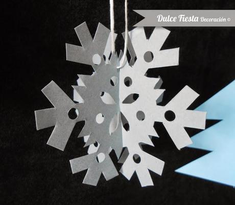 Siete adornos navideños de papel