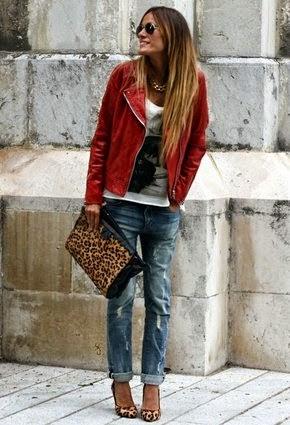 STREET STYLE INSPIRATION; THE RED TOUCH.-