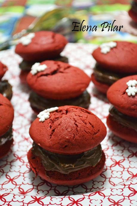 Red velvet whoopie pies rellenos de nutella - Paperblog Red velvet whoopie pies rellenos de nutella - Paperblog