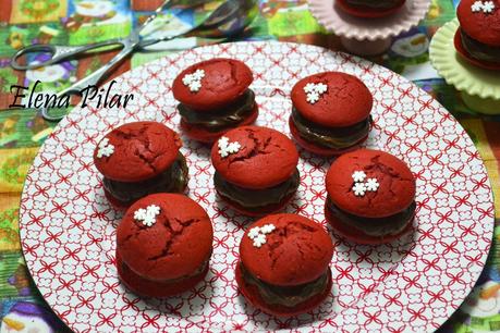 Red velvet whoopie pies rellenos de nutella
