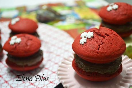Red velvet whoopie pies rellenos de nutella