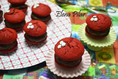 Red velvet whoopie pies rellenos de nutella