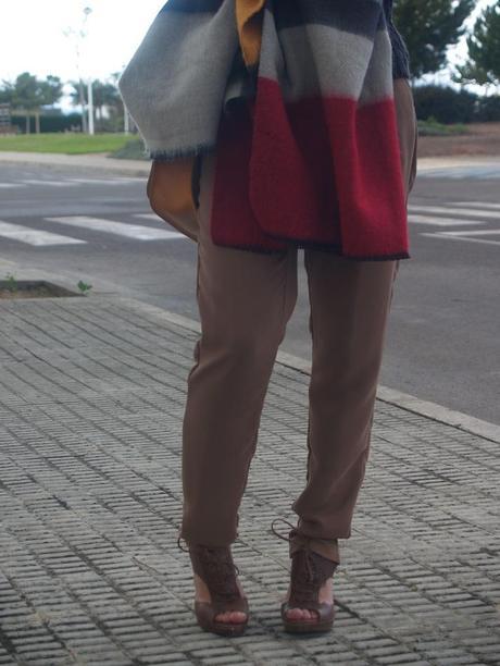 Outfit: Capa y sombrero