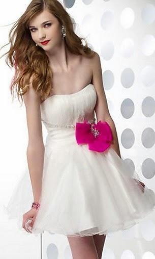 COMO COMBINAR UN VESTIDO BLANCO 