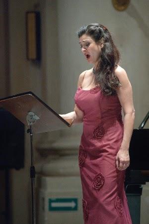 Entrevistamos a la soprano Ruth Rosique