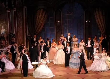 Escuchar música es la actividad cultural más frecuente en los españoles