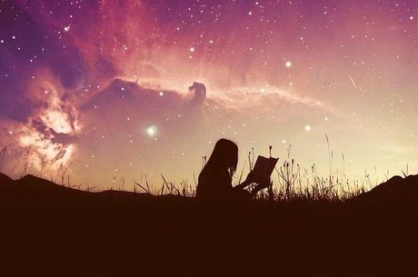 CON LA ETERNA SONRISA...