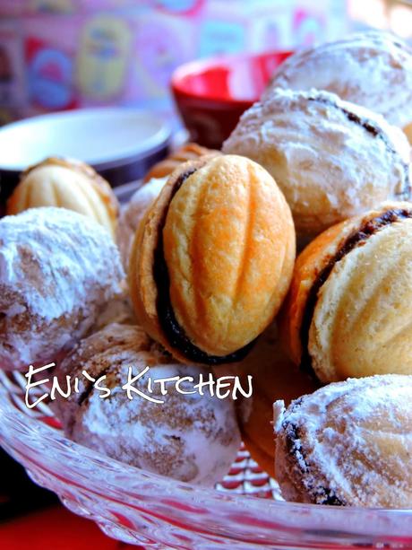 ¡ Nueces, galletas rellenas de crema! - Fursecuri nuci!