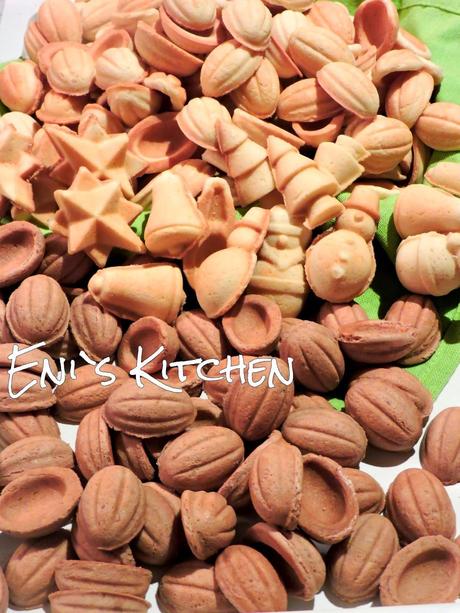 ¡ Nueces, galletas rellenas de crema! - Fursecuri nuci!