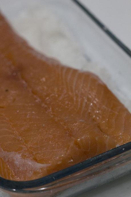 Cómo preparar salmón marinado casero.