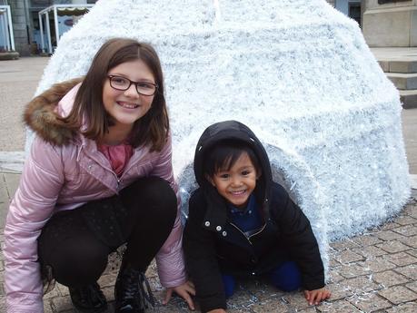Alicia en ... Plaza de María Pita en Navidad ... nos preparamos para los Reyes Magos