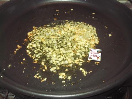 POLLO AL AJILLO EN PIZZA PAN