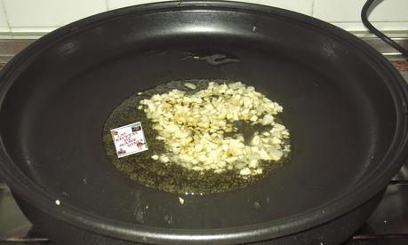 POLLO AL AJILLO EN PIZZA PAN