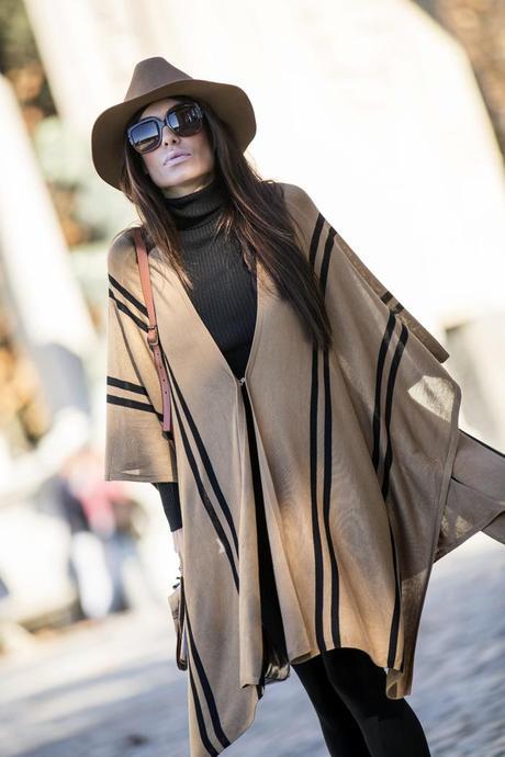street style barbara crespo how sty boots retiro poncho outfit fashion blogger hake bag blog de moda
