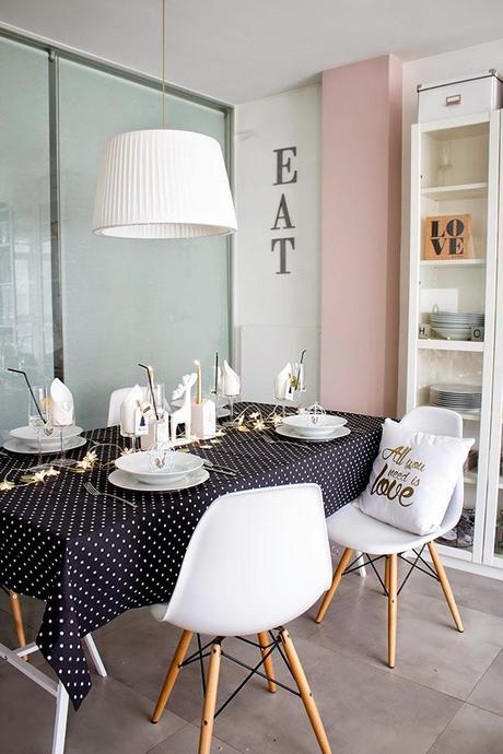 Así sera NUESTRA MESA DE NOCHEVIEJA, blanco, negro y dorado!!