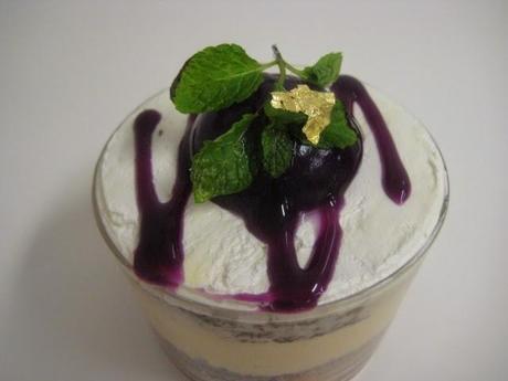 MOUSSE DE TURRÓN CON BIZCOCHO DE CHOCOLATE Y GELATINA DE NARANJA A LA MIEL