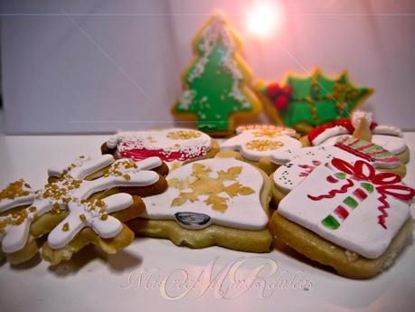 GALLETAS DE NAVIDAD SIN HUEVO CON FONDAT Y PINTADAS