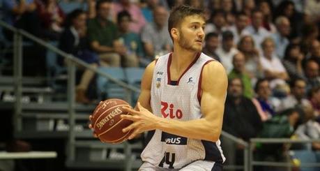 Moncho Fernández modela a Maxi Kleber