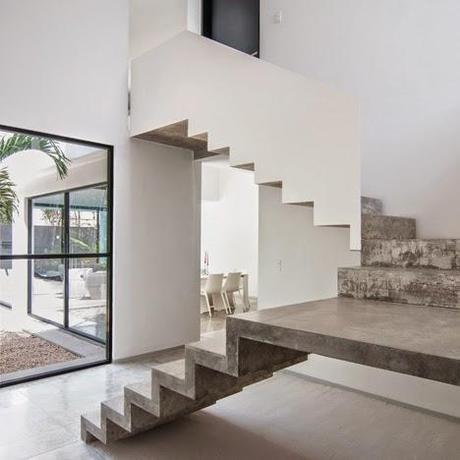 Hacia arriba, a por el 2015 con una selección de escaleras! Feliz año!!