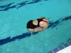 10 Beneficios del Agua para Cuidarte: Ejercicios para Tonificar tu Cuerpo y Cuidar tu Espalda.