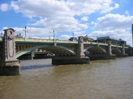 Southwark-bridge-london-1921-cincodays