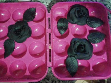 TARTA 18 AÑOS EN ROSA Y NEGRO PARA ROCIO