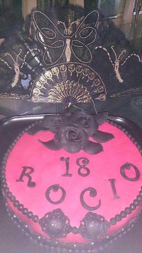 TARTA 18 AÑOS EN ROSA Y NEGRO PARA ROCIO