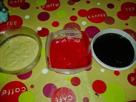 TARTA 18 AÑOS EN ROSA Y NEGRO PARA ROCIO