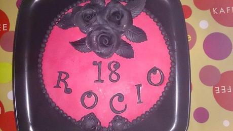 TARTA 18 AÑOS EN ROSA Y NEGRO PARA ROCIO